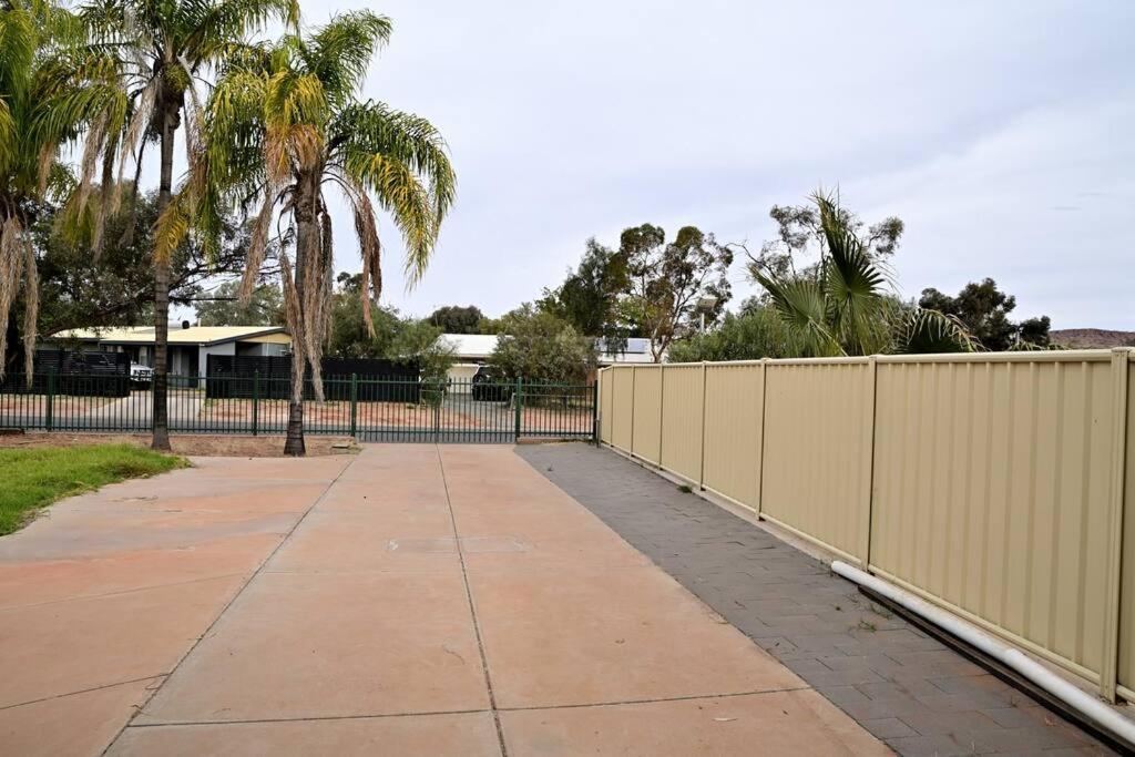 Spacious Studio In Alicesprings Queenbed+Ksairbed Alice Springs Luaran gambar